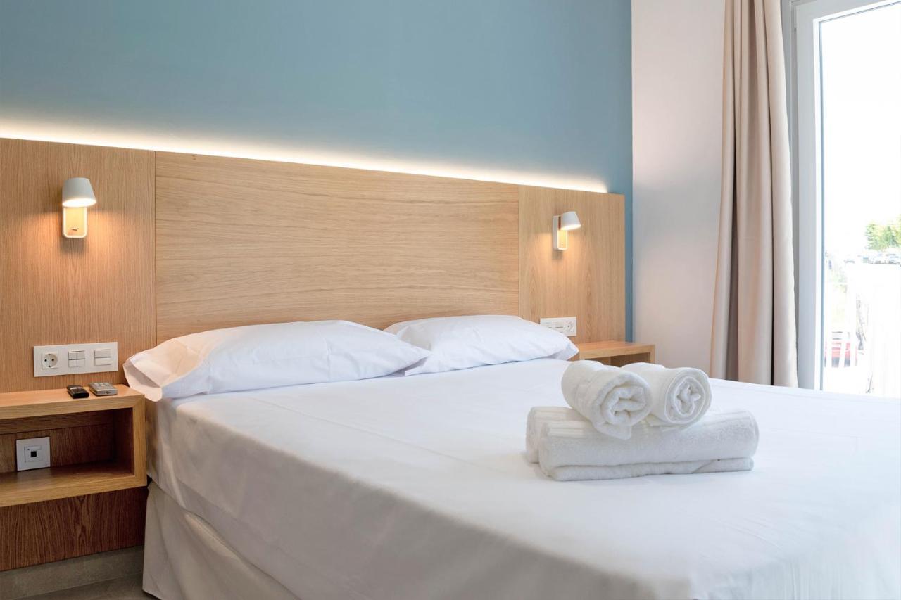 Rio Salado Conil Hostal Conil De La Frontera Eksteriør bilde