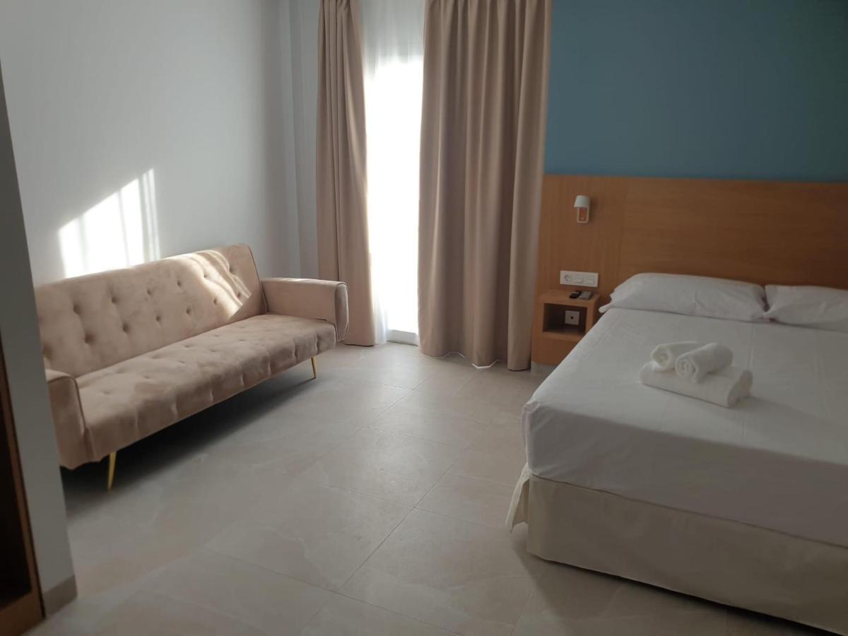 Rio Salado Conil Hostal Conil De La Frontera Eksteriør bilde
